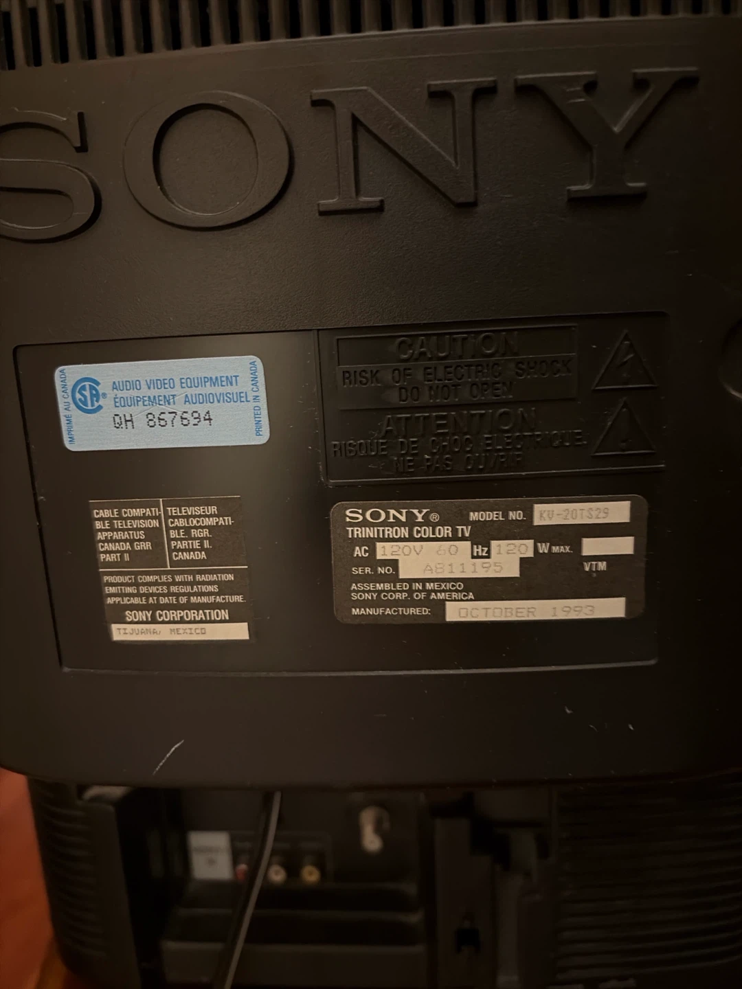 Sony Trinitron Color TV KV-20TS29 - photo 2