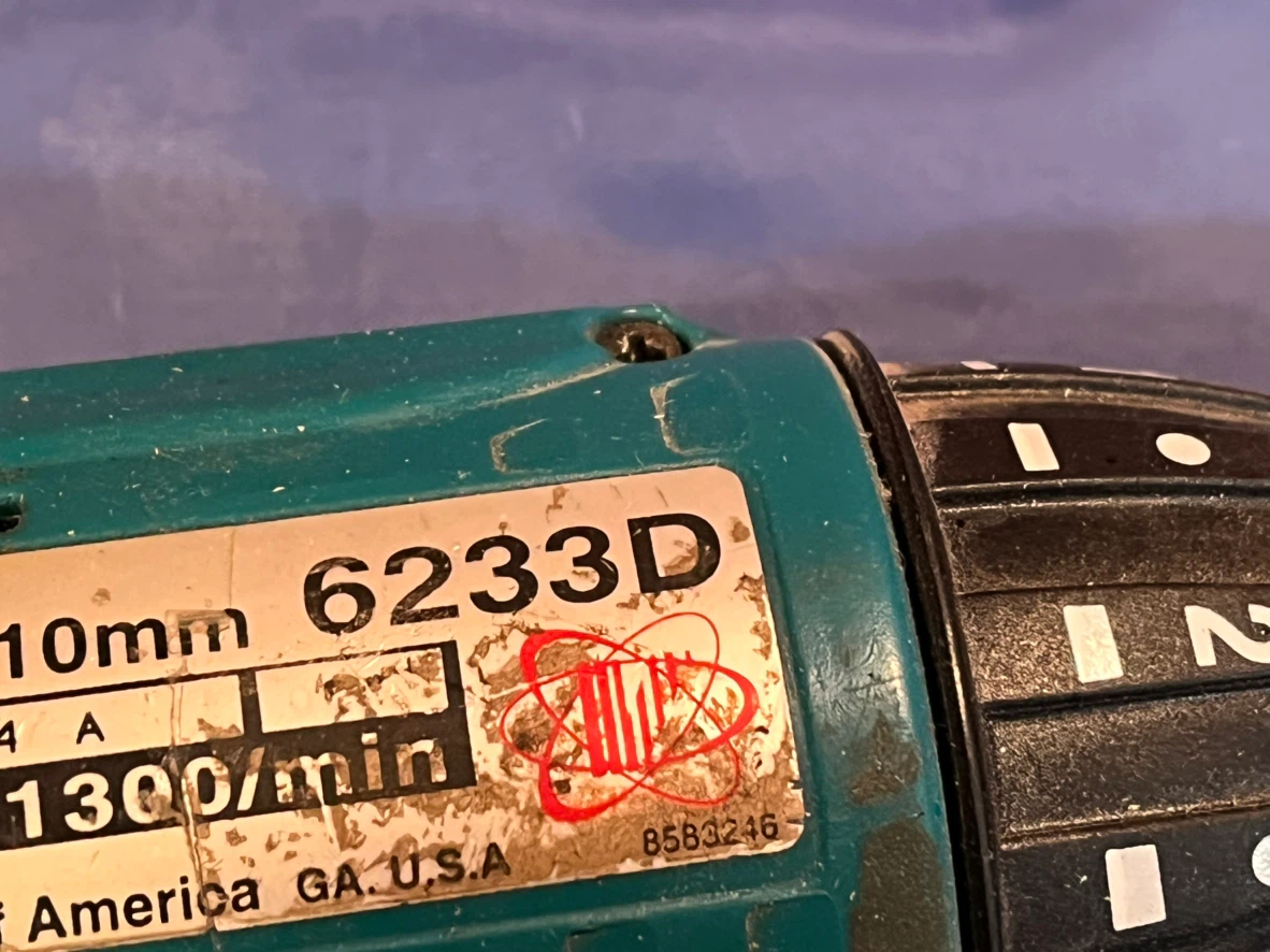 Makita 6233D Cordless Drill - photo 3