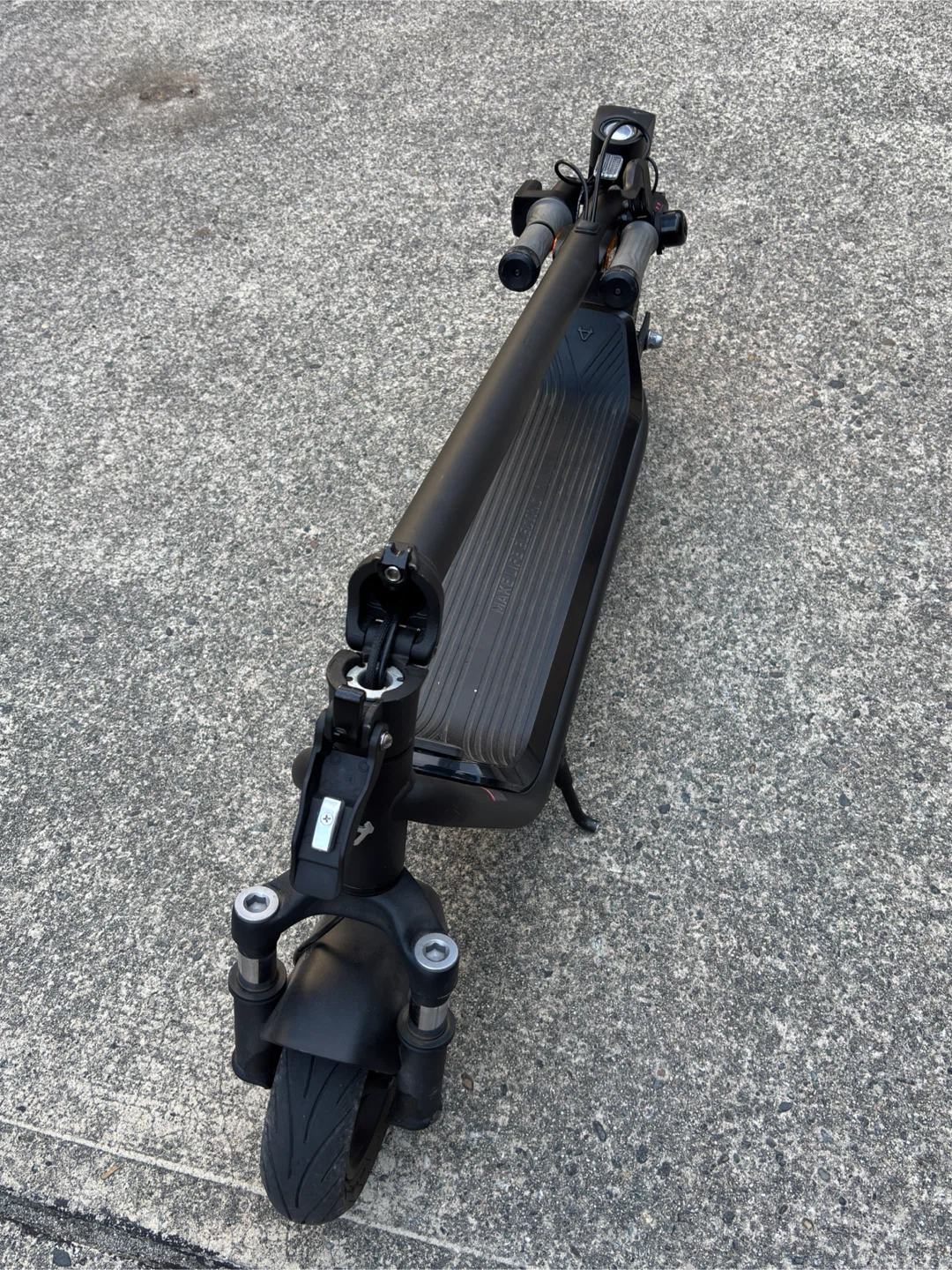 Black Electric Scooter with Charger speed 30 km - photo 2