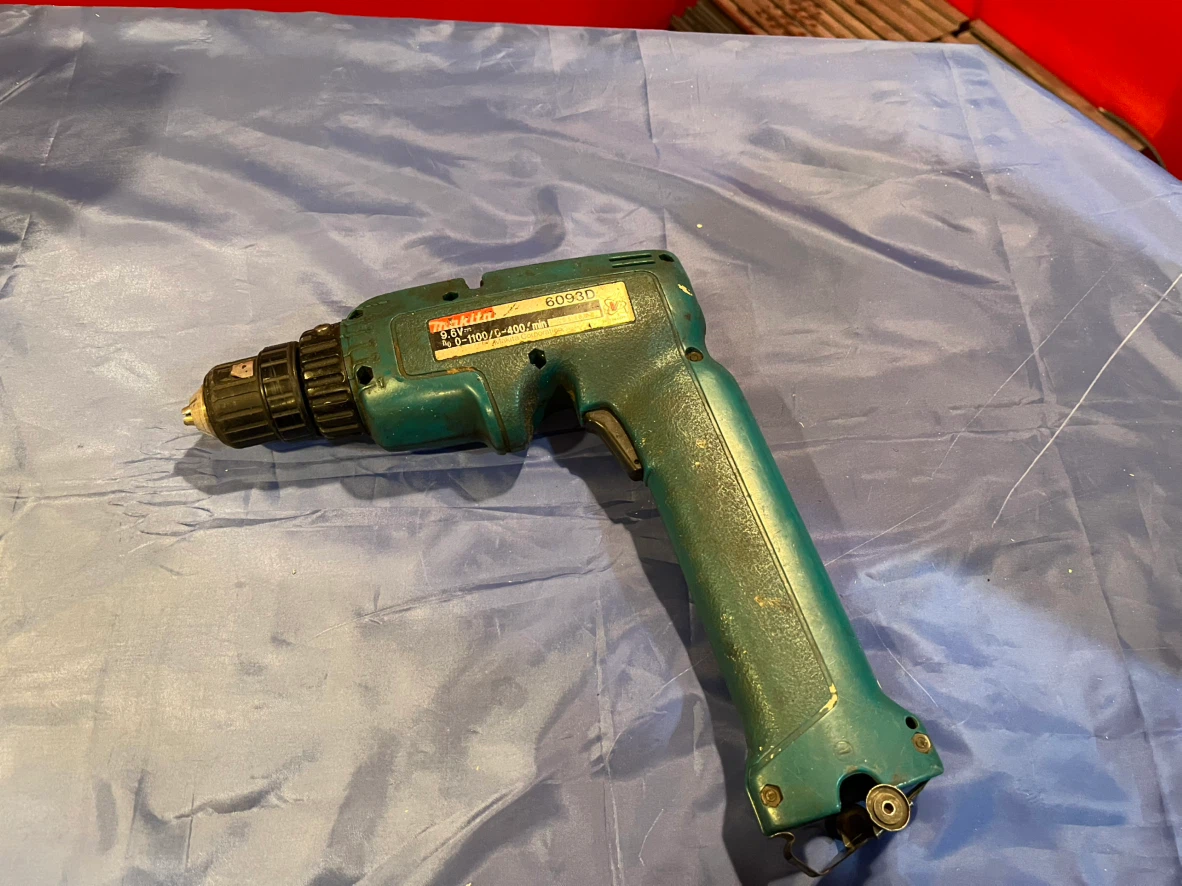 Makita 6093D Cordless Drill - photo 2