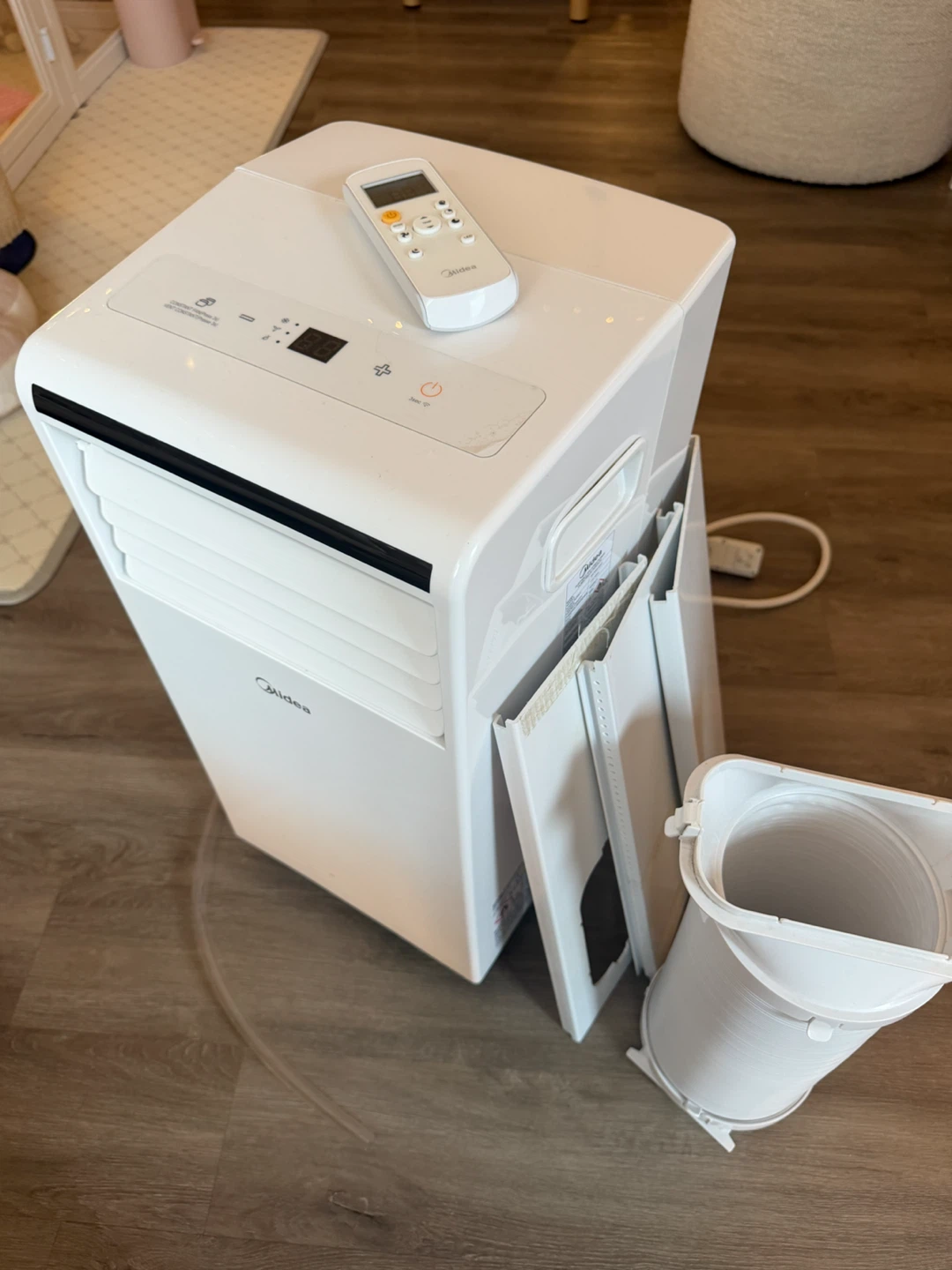 Midea Portable Air Conditioner ASHRAE 8,000 BTU/SACC 5,000 BTU