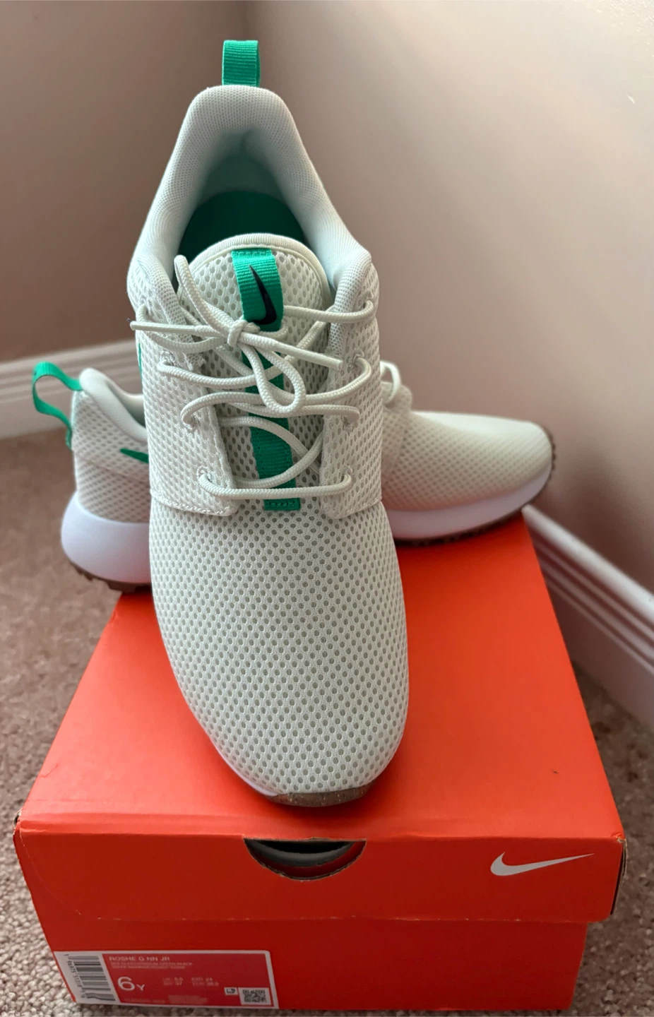NEW, Nike Youth Roshe 2 sneakers, size 6. - photo 5