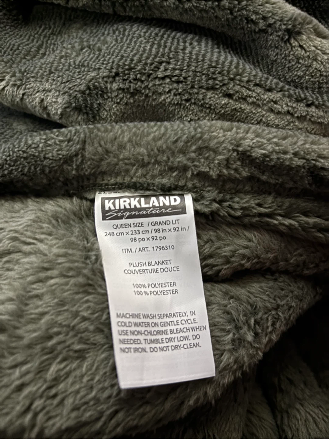 Kirkland Signature Queen Plush Blanket - photo 2