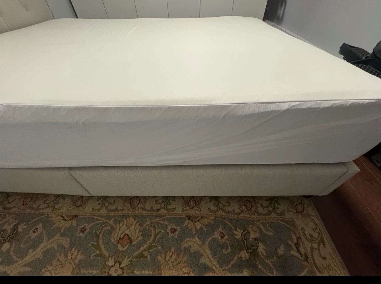 Tufted Upholstered Headboard - photo 3