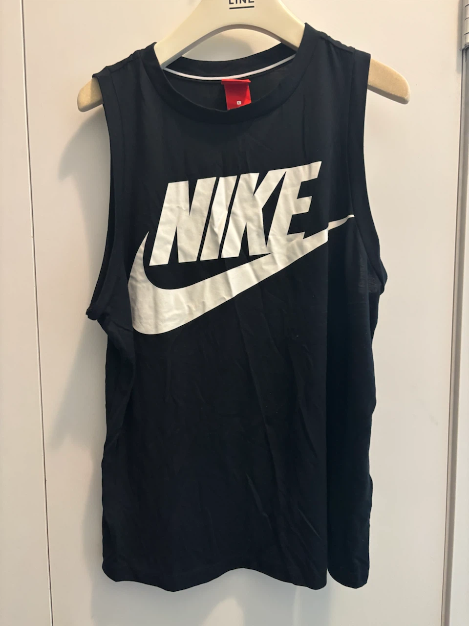 Nike sleeveless shirt