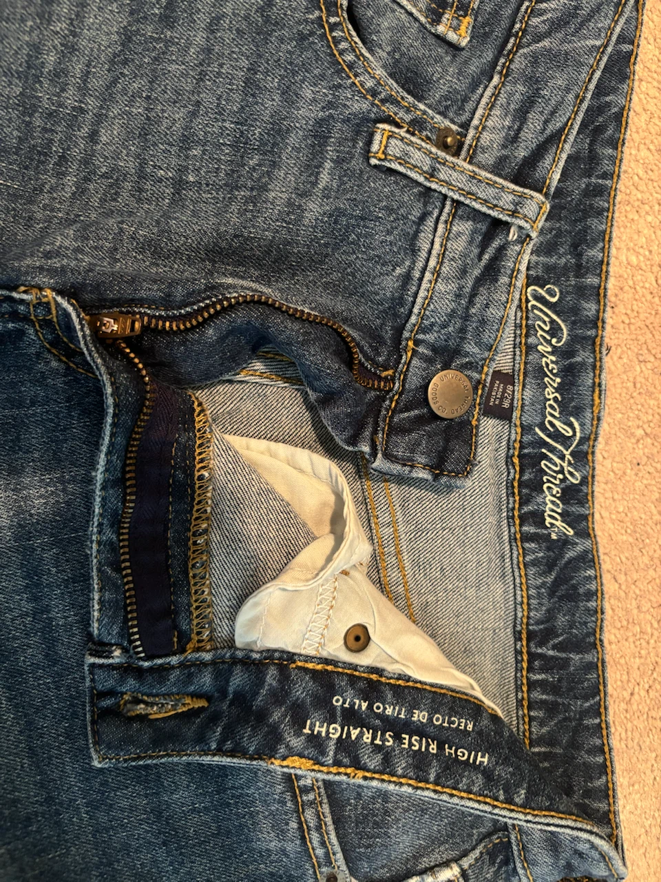 Universal Thread High Rise Straight Jeans Size 8R - photo 3