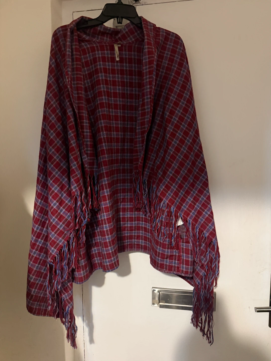 Plaid long sleeve poncho with Fringe - Size L