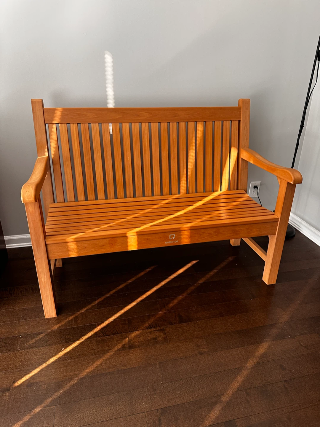 Qomotop Wooden Bench