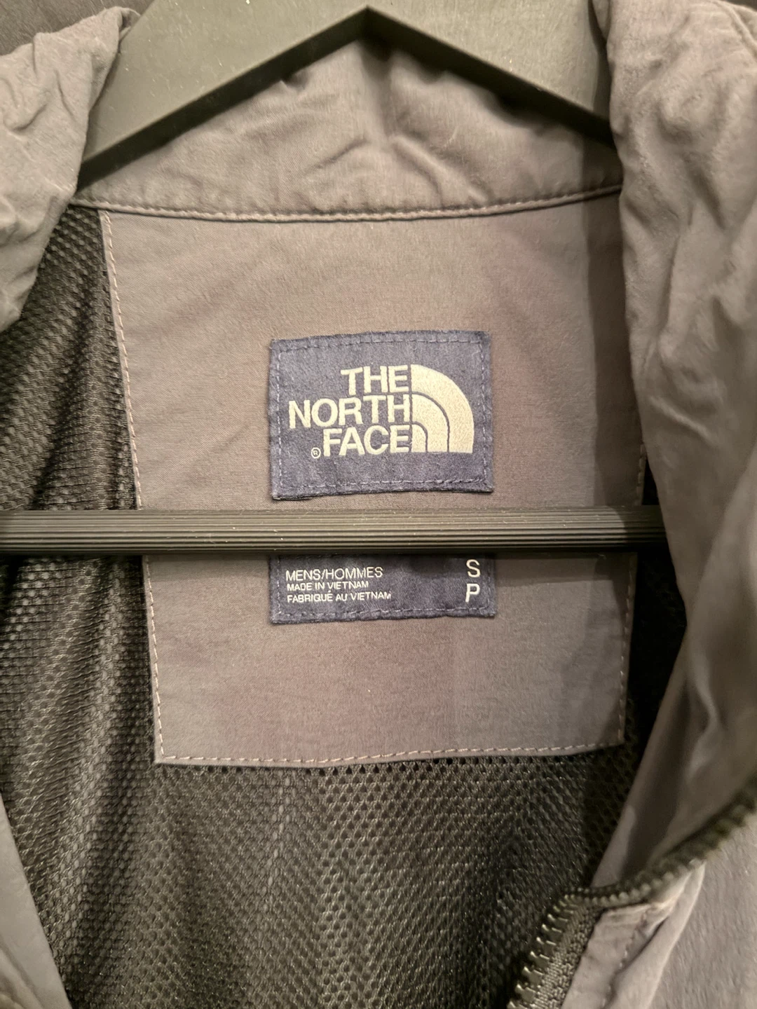 The North Face Men's Grey Hooded Jacket - photo 2