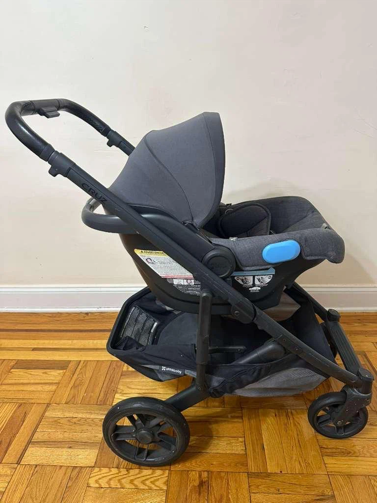 UPPAbaby Cruz Stroller with MESA Car Seat