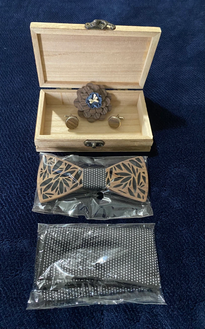 Wooden Bow Tie Set ***