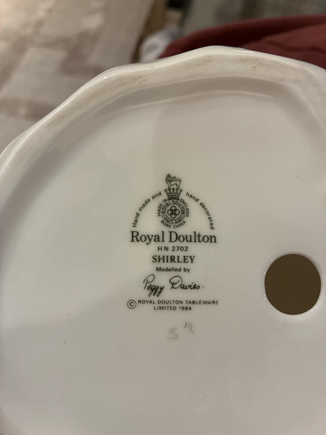Royal Doulton Shirley Figurine HN 2702 - photo 2