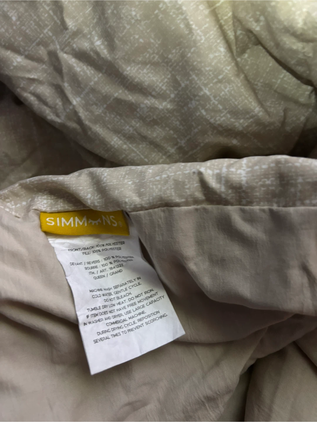 NWOT Simmons Queen comforter - photo 2