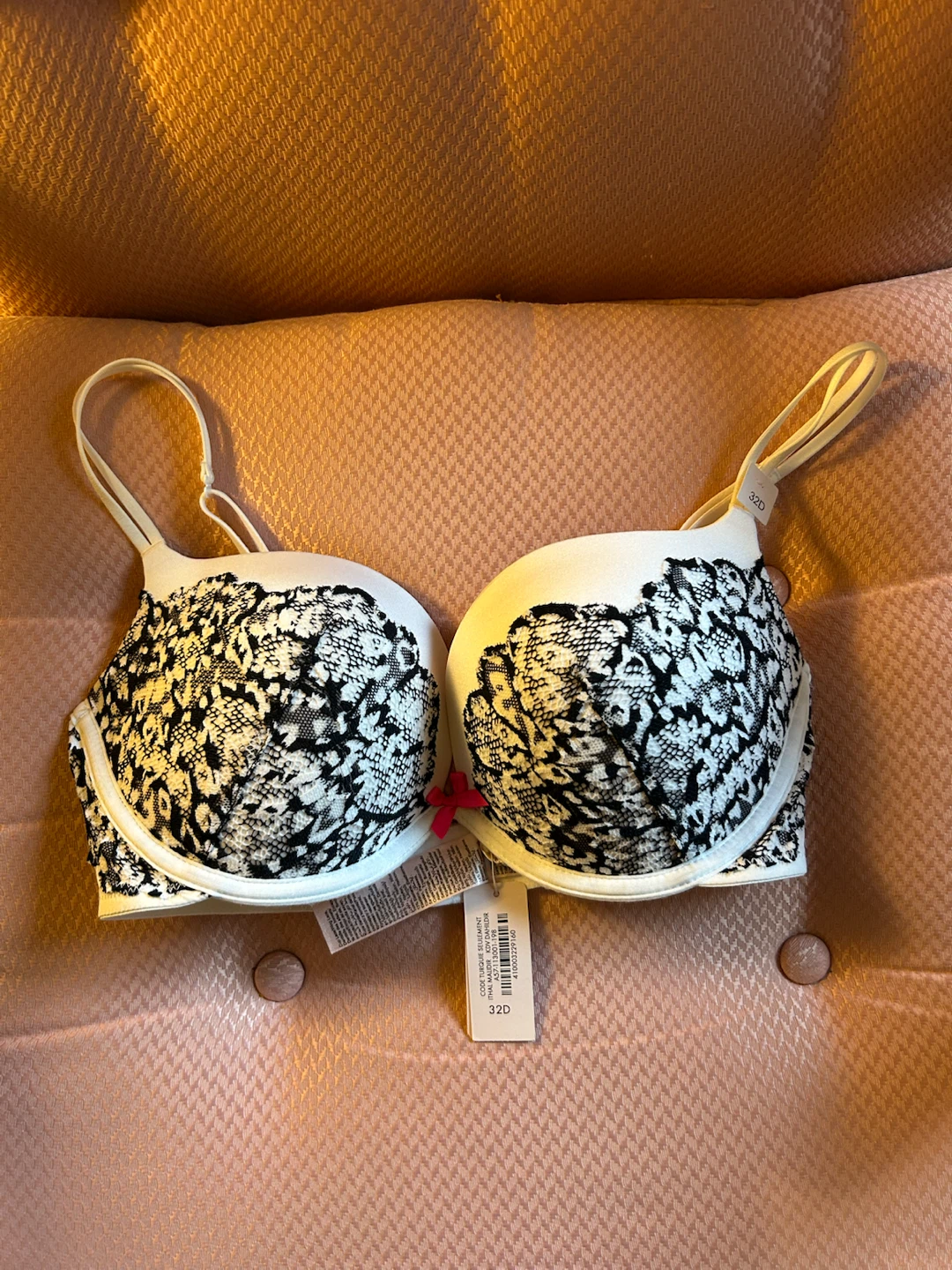 New La Senza Push Up Bra - 32D