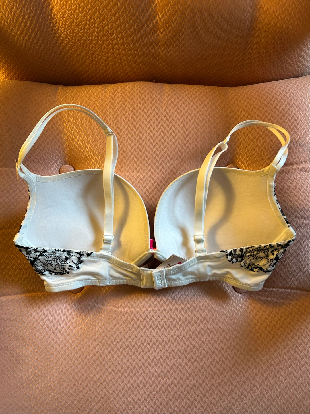 New La Senza Push Up Bra - 32D - photo 3