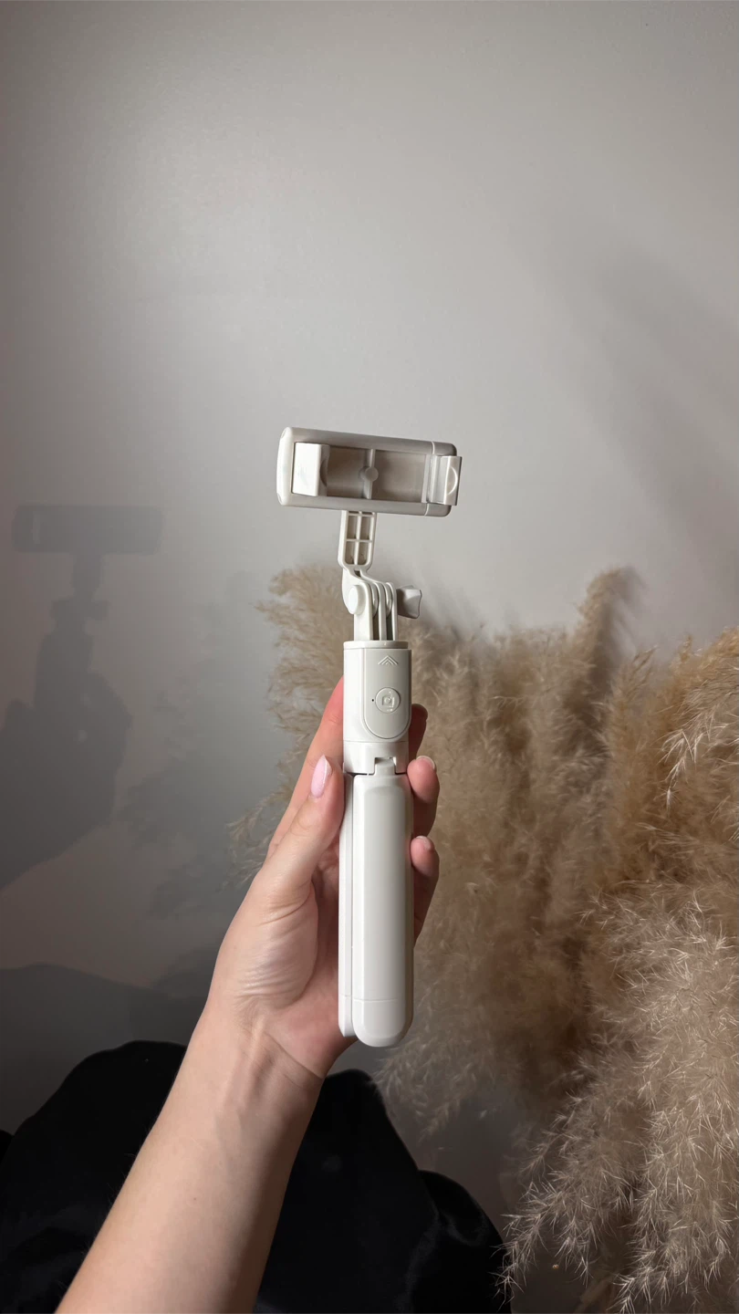 White Selfie Stick Tripod with Phone Mount - photo 4