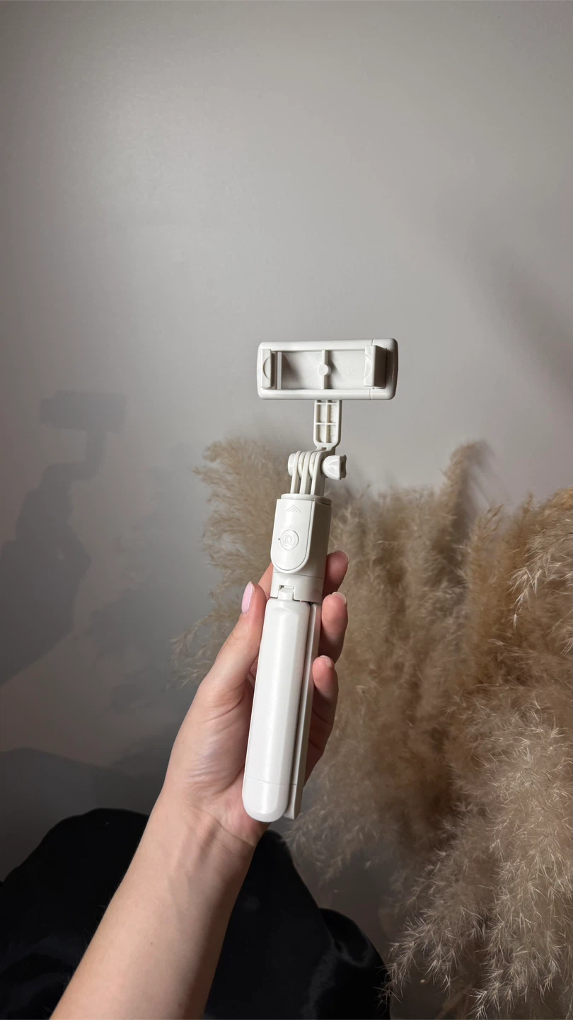 White Selfie Stick Tripod with Phone Mount - photo 5