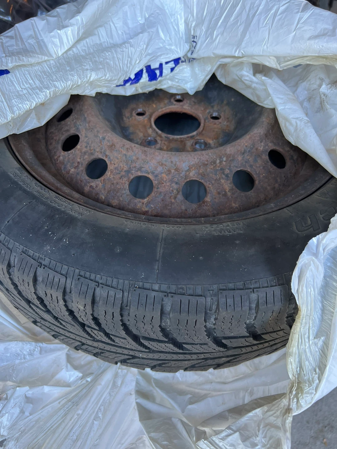 BFGoodrich 205/55R16 Winter Tires on Steel Rims - photo 3
