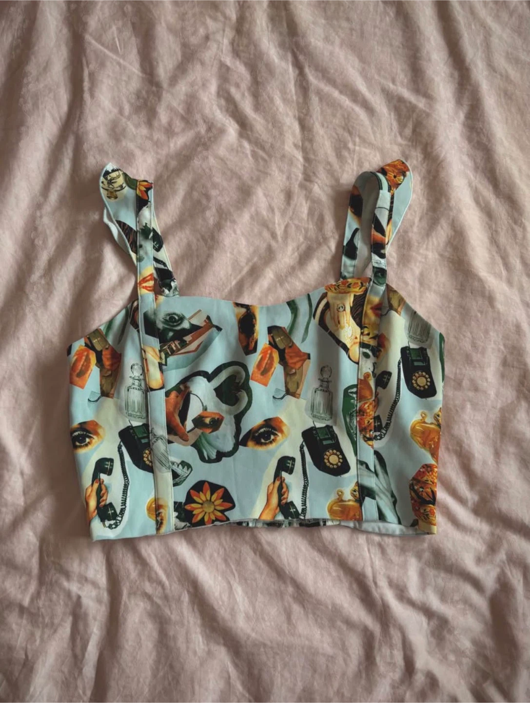 Aritzia size Medium | Vintage Light Blue Graphic Print Crop Top