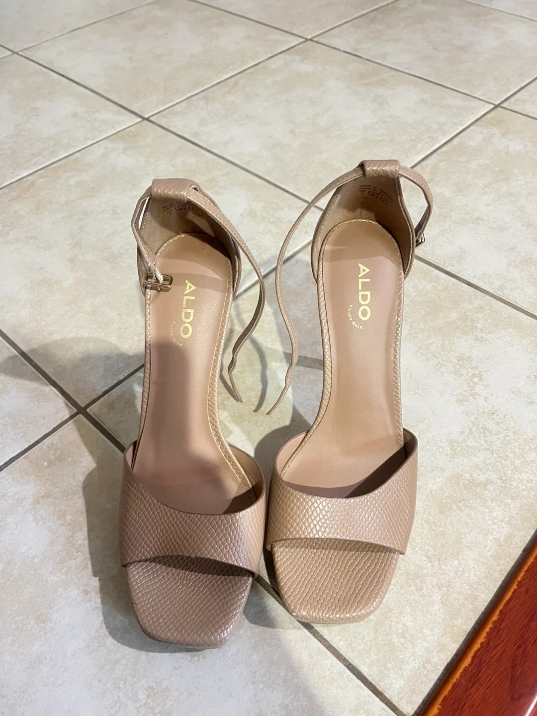 ALDO Women's Tan Snake Print Heels Size 8
