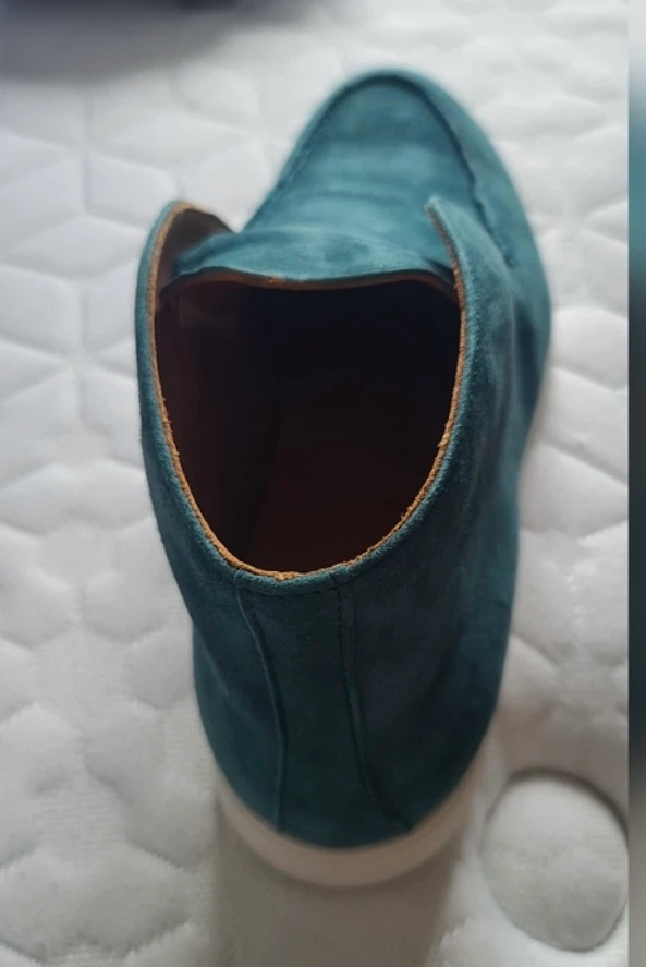 NIB Canadian brand Zvelle Teal Suede Ankle Booties Slip-Ons - photo 4