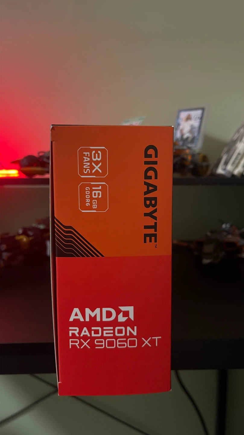 Gigabyte RX 9060 XT Gaming OC 16GB - photo 4