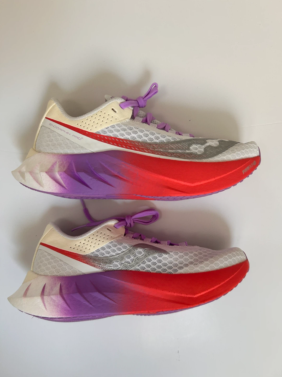 SAUCONY Endorphin Pro 4-Women’s size 8.5 *Carbon Plate-NEW