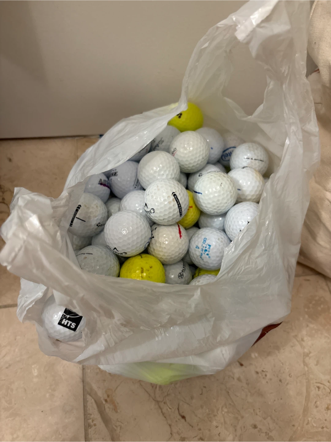 110 Golf Balls - Mixed Brands (White & Yellow)