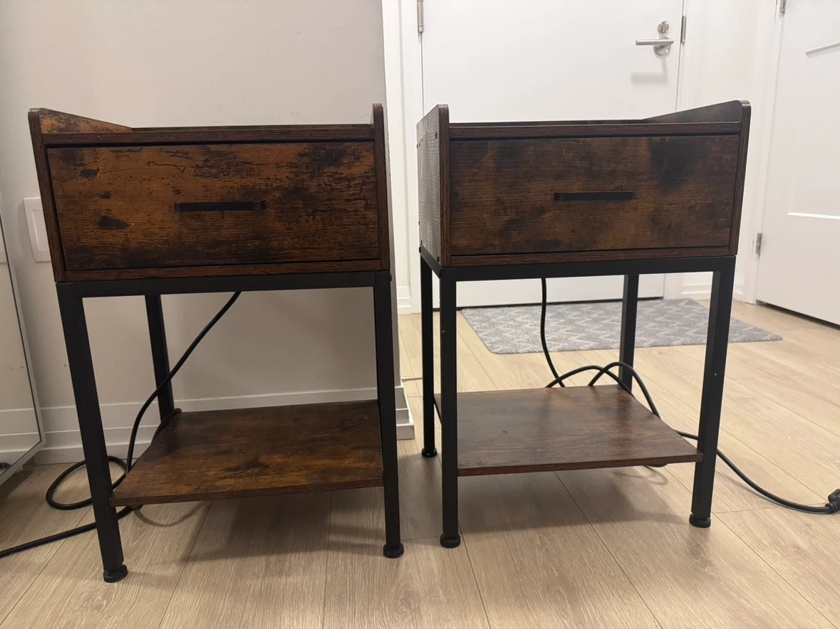 Set of 2 Nightstands