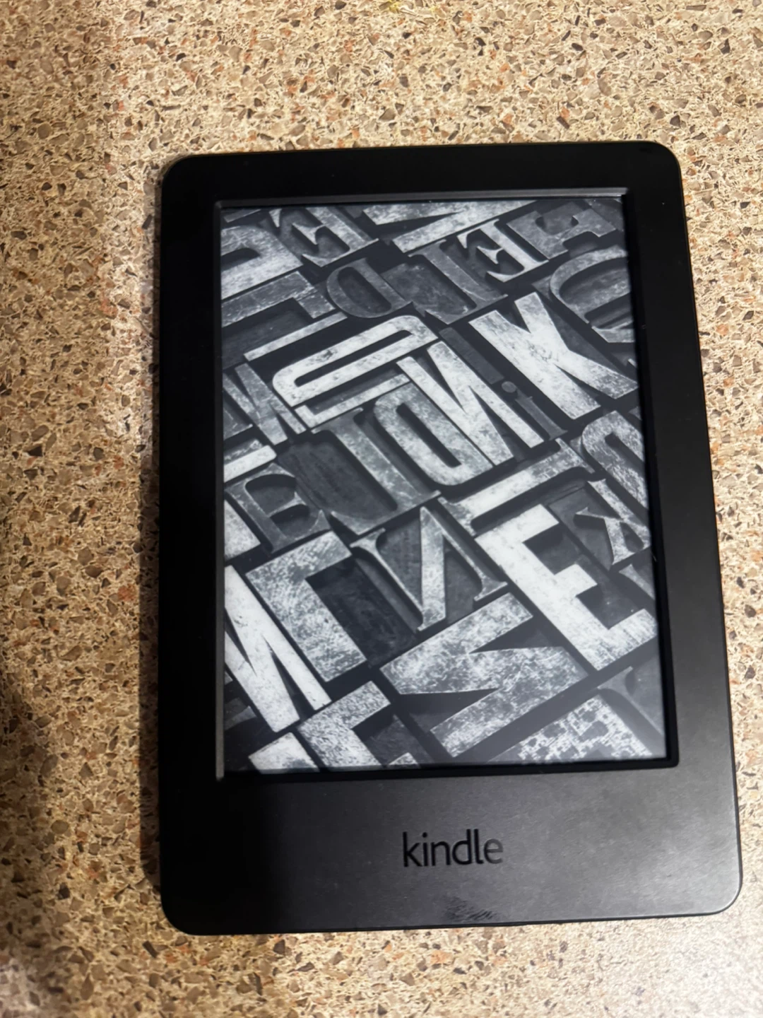 Amazon Kindle E-Reader with Case and Cable - photo 2