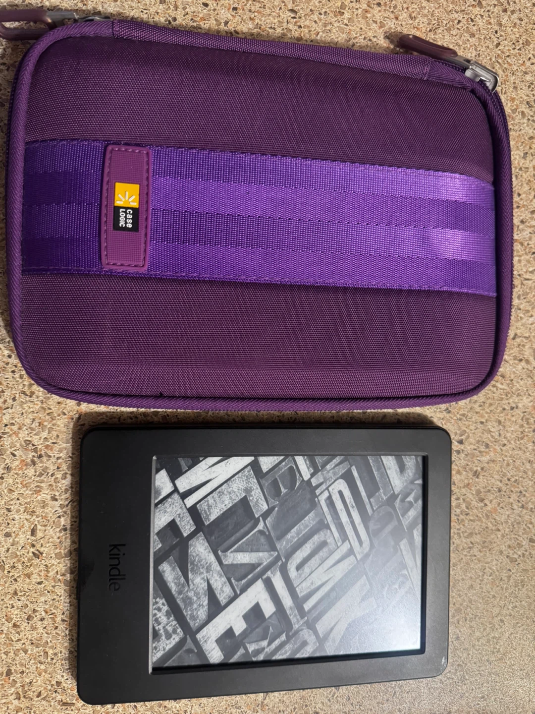 Amazon Kindle E-Reader with Case and Cable - photo 3