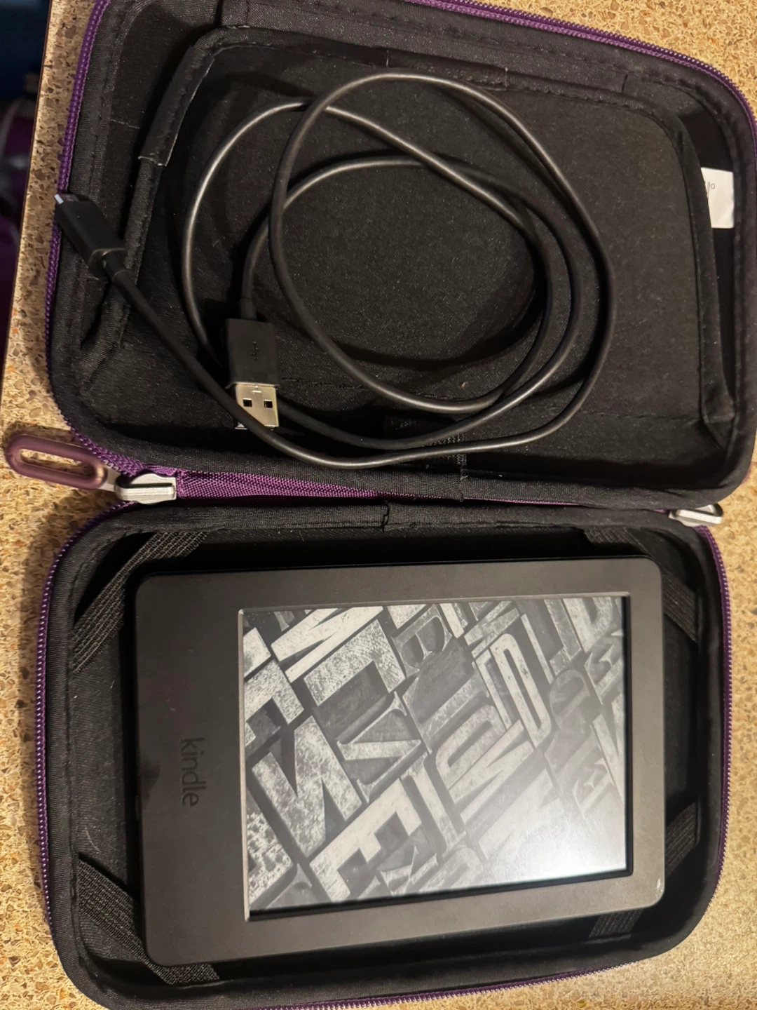 Amazon Kindle E-Reader with Case and Cable - photo 4