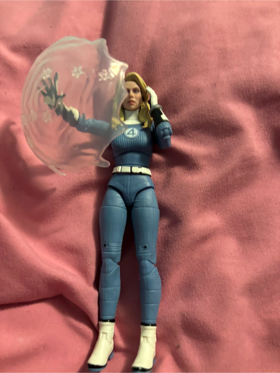 Marvel Legends Invisible Woman Action Figure - photo 4