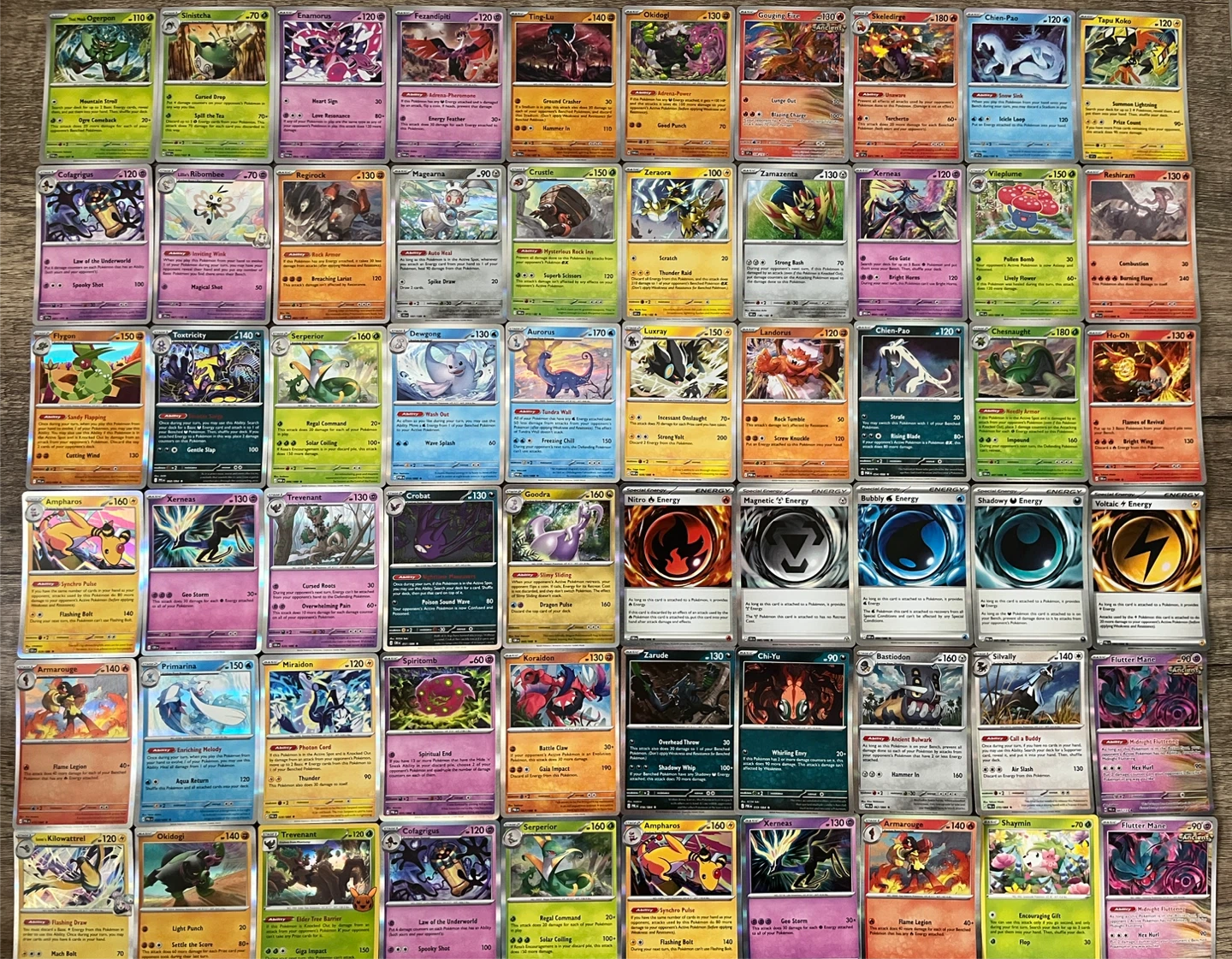 A Lot of Pokemon Cards (250+)