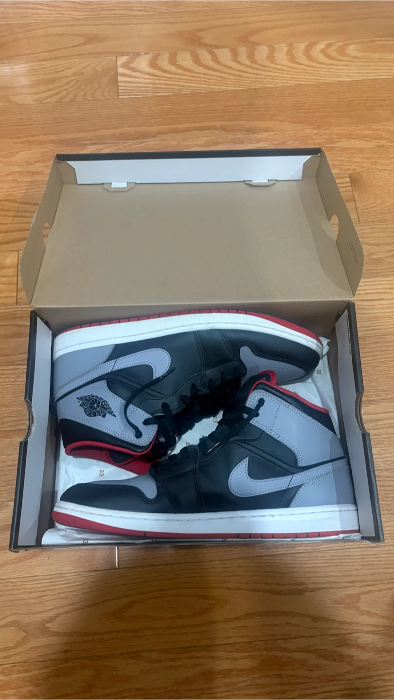 Air Jordan 1 Mid ‘Bred Shadow’ Size 11.5 Men’s