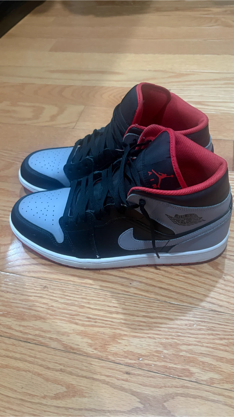 Air Jordan 1 Mid ‘Bred Shadow’ Size 11.5 Men’s - photo 4