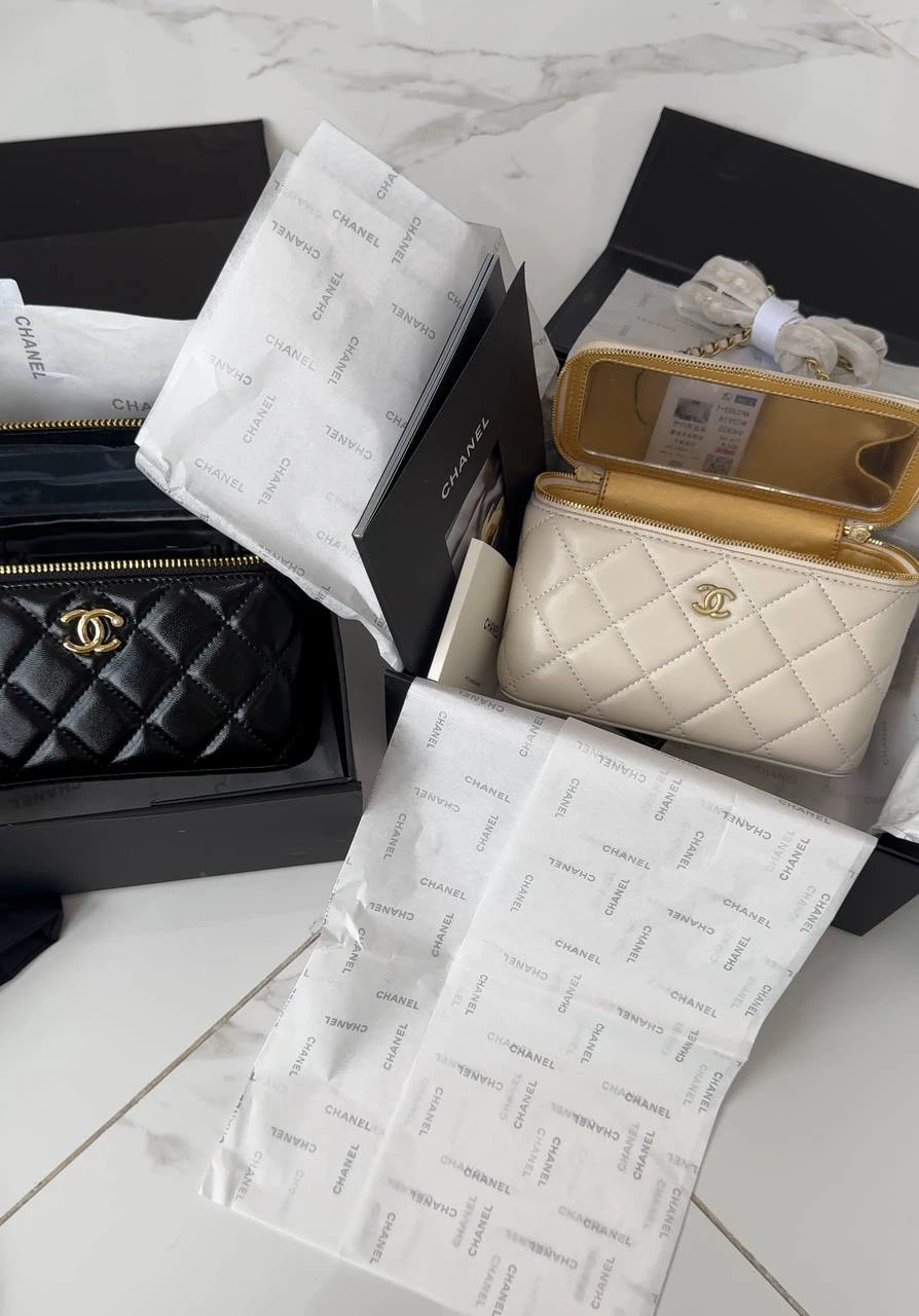 CHANEL Vanity Case Bag
