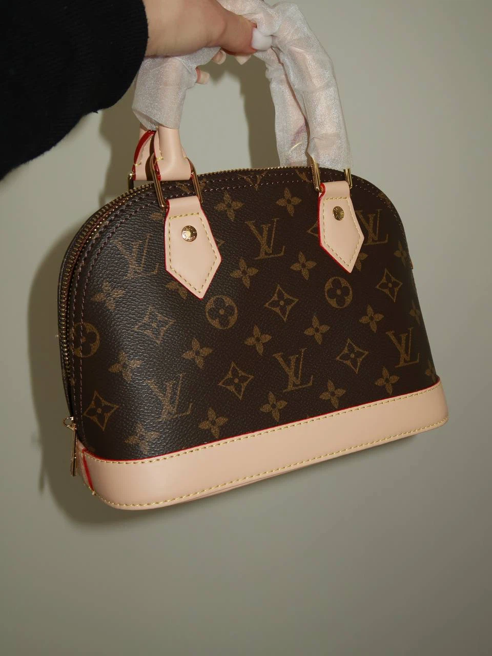 Louis Vuitton Alma BB Monogram Handbag - photo 2