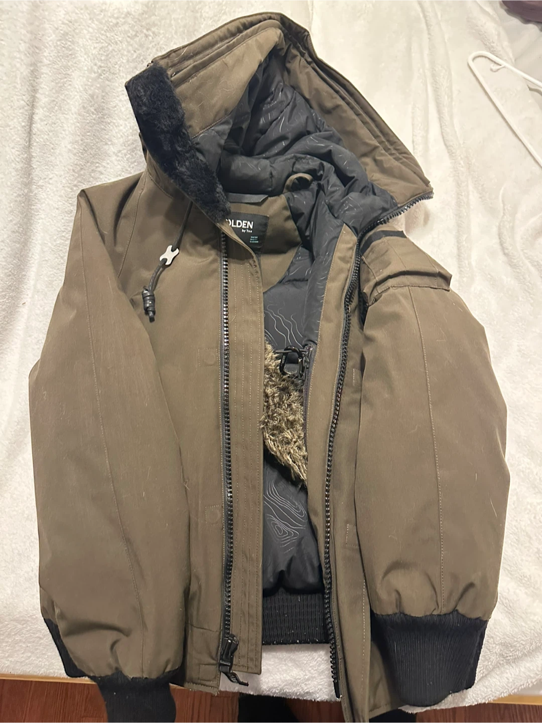 GOLDEN by Tna Denali Parka