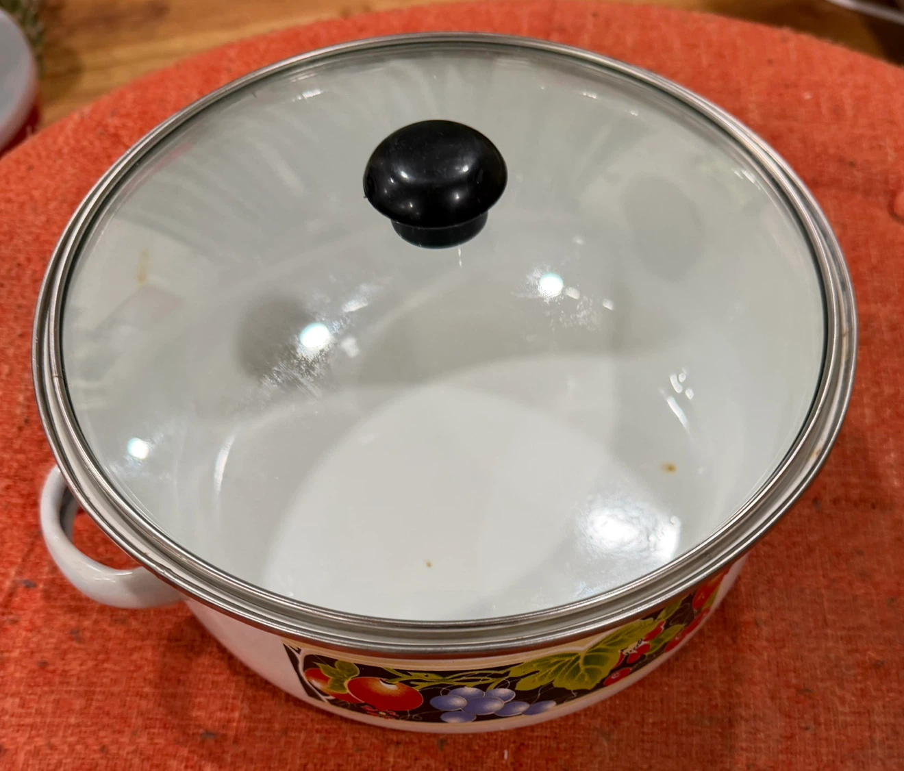White Pot with Fruit Design and Glass Lid
