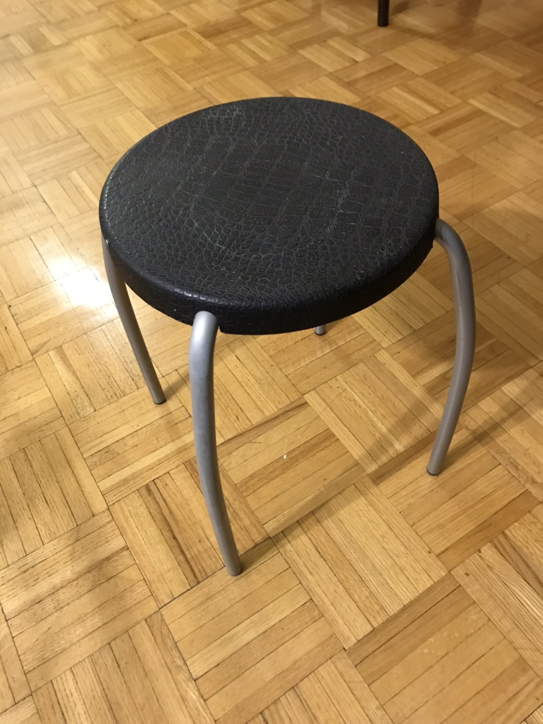 Round Top Stool
