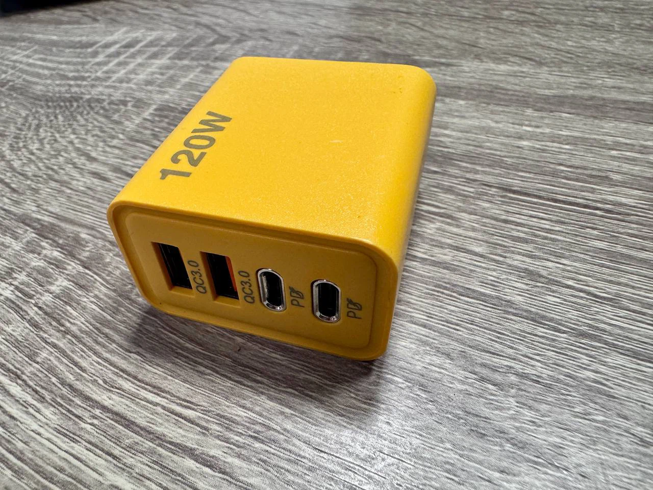 120W USB Type C Charger 4 Port Fast Charging   Brand new