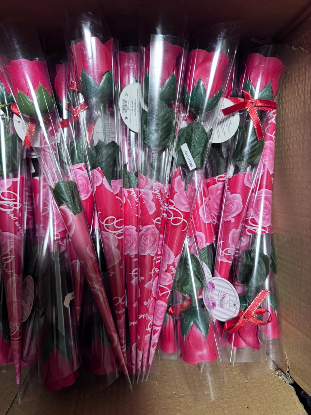 Scented Soap Roses in Gift Wrapping - Red / Pink / Purple - photo 2