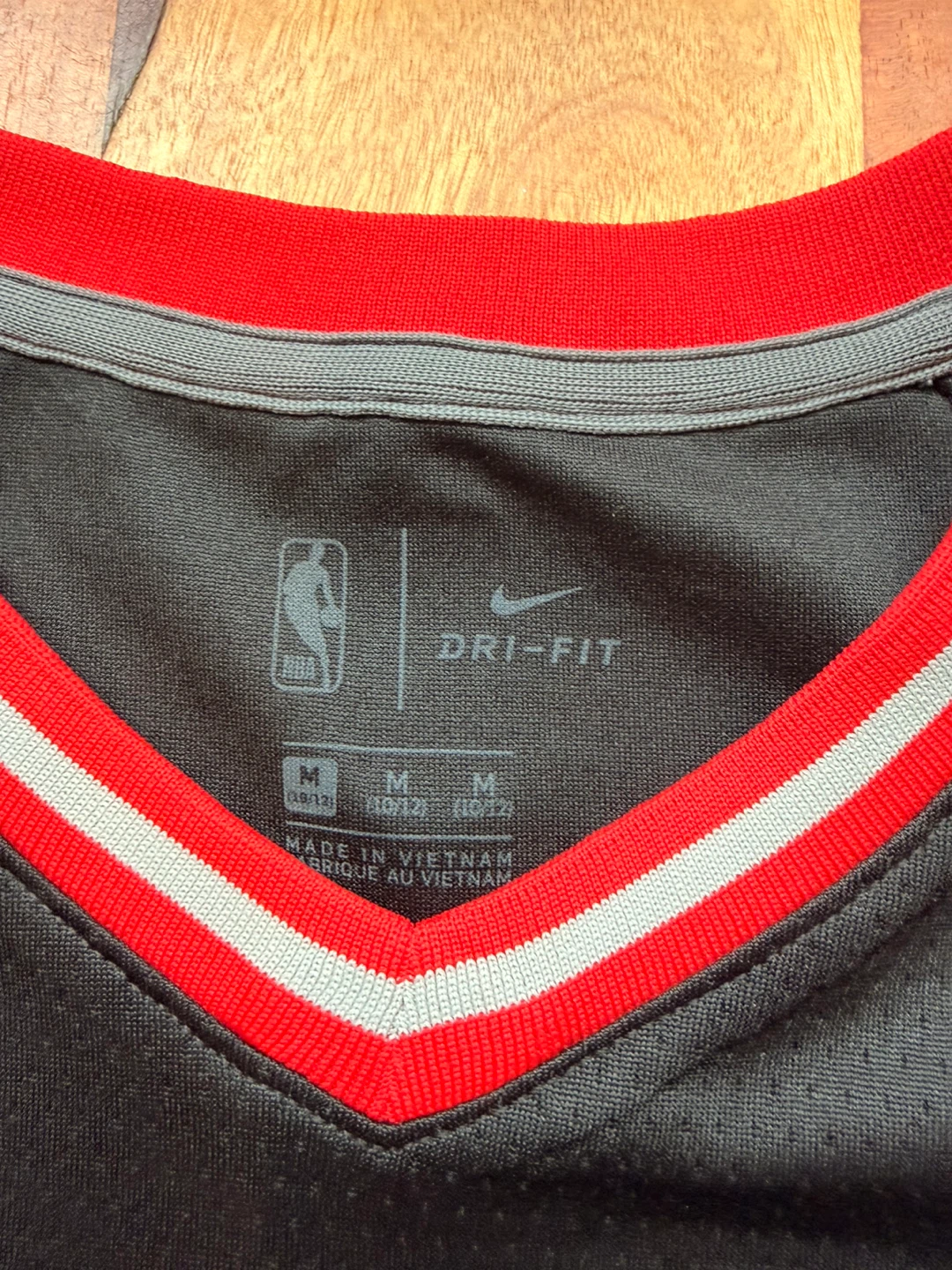 Nike Toronto Raptors Jerseys+ James Jersey - photo 3