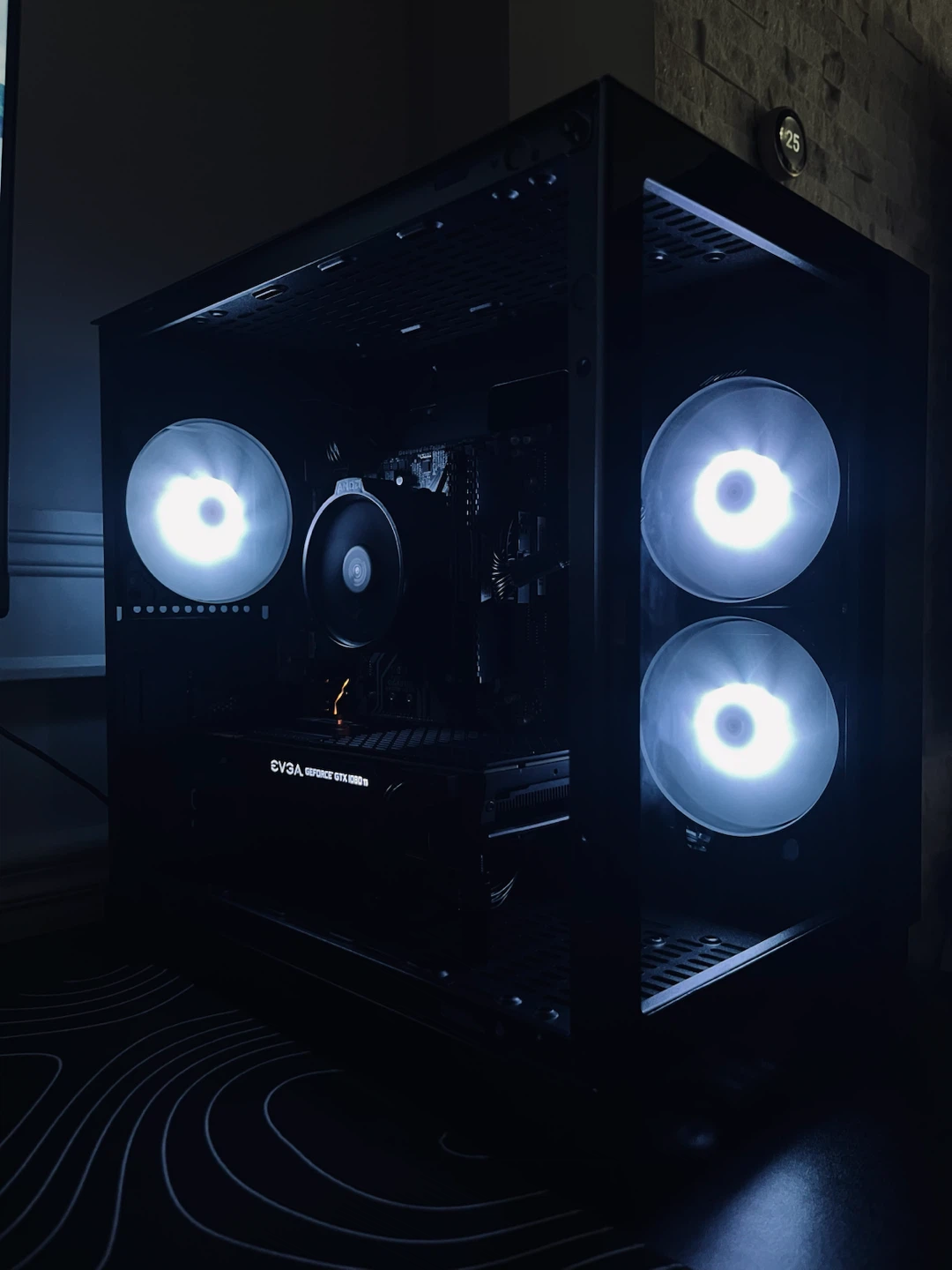 Custom Fish Tank Gaming PC - photo 2