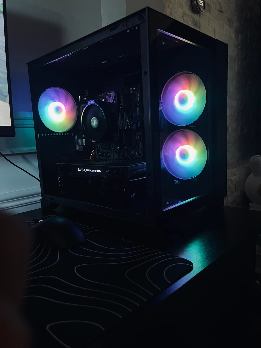 Custom Fish Tank Gaming PC - photo 3