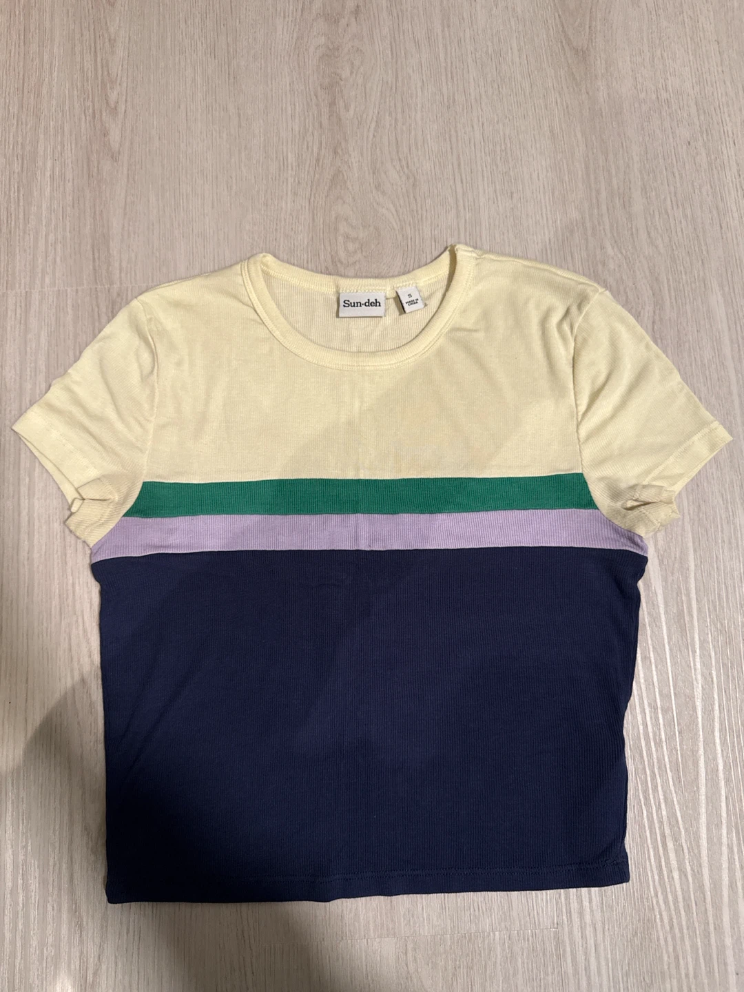 Sun-deh Colour-Blocked Ribbed T-Shirt