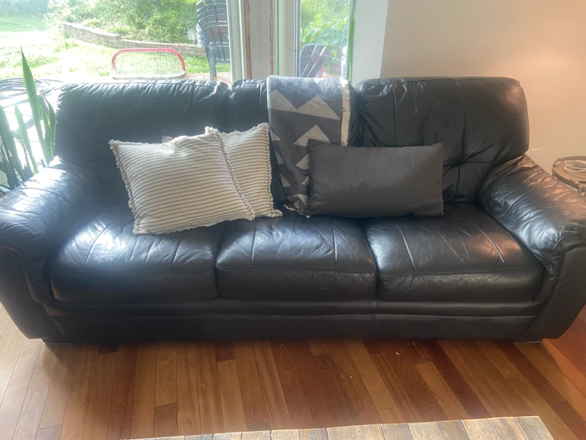 Black leather three-seater sofa - photo 2