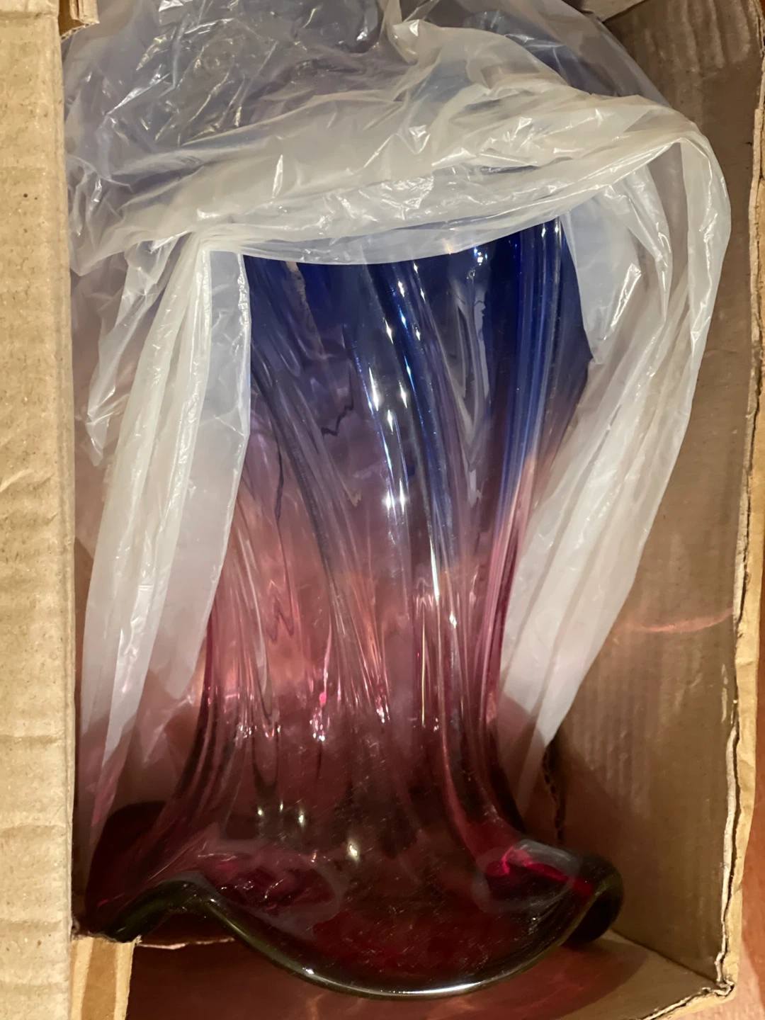 Hand-blown Art Glass Vase - photo 5