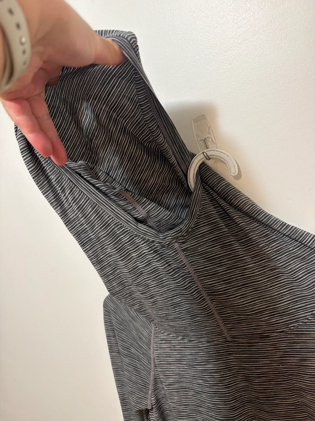 GapFit Striped Hoodie - photo 4